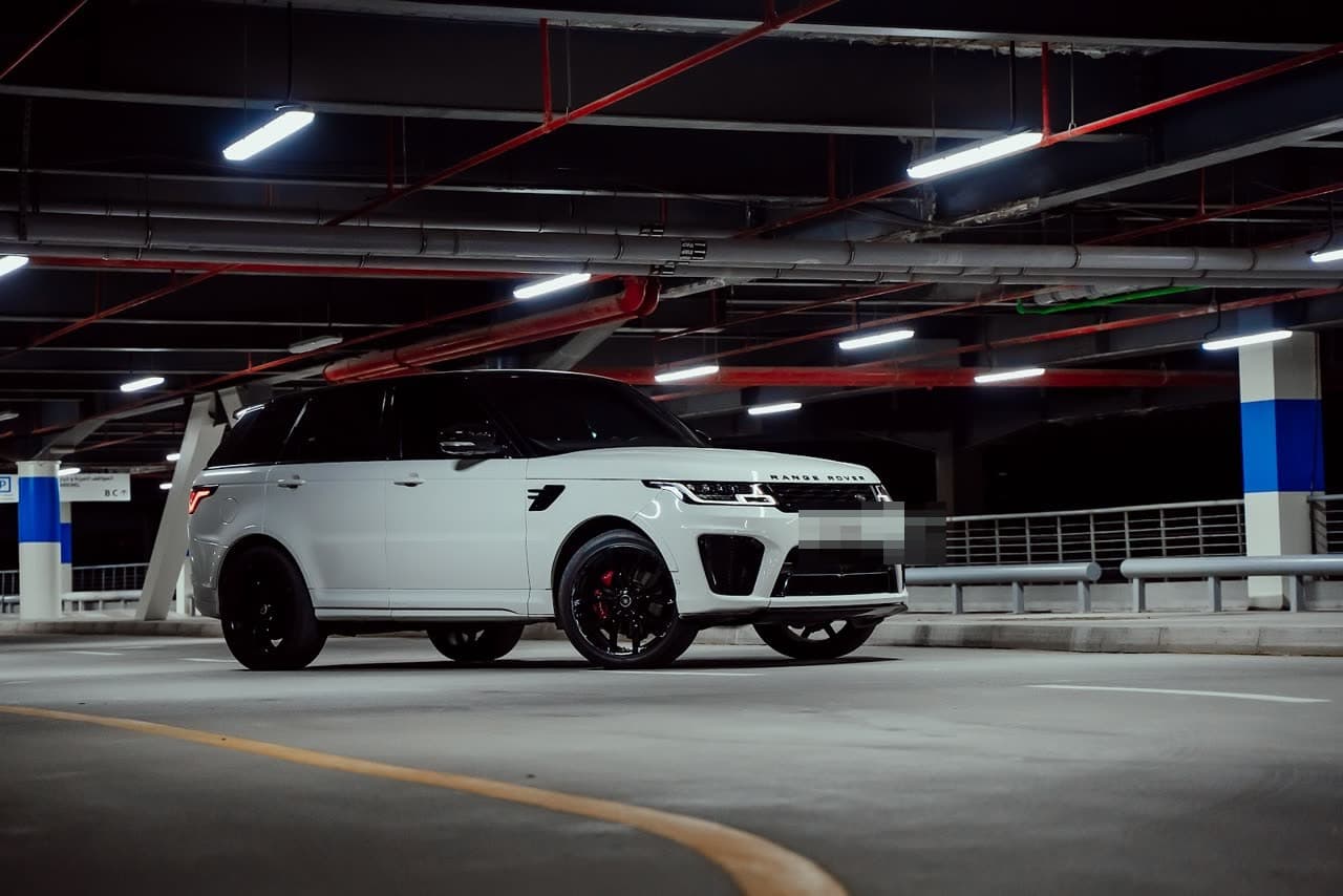 Range Rover Sport vs Vogue vs SVR: Best Range Rover to Rent in Dubai